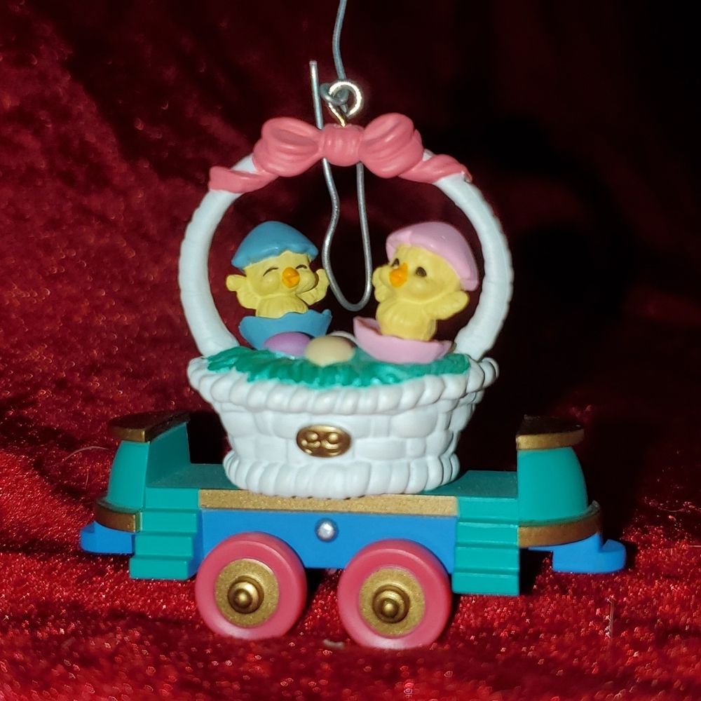 Vintage 1999 Hallmark Keepsake Ornament Cottontail Express Flatbed Car Easter - Picture 7 of 13